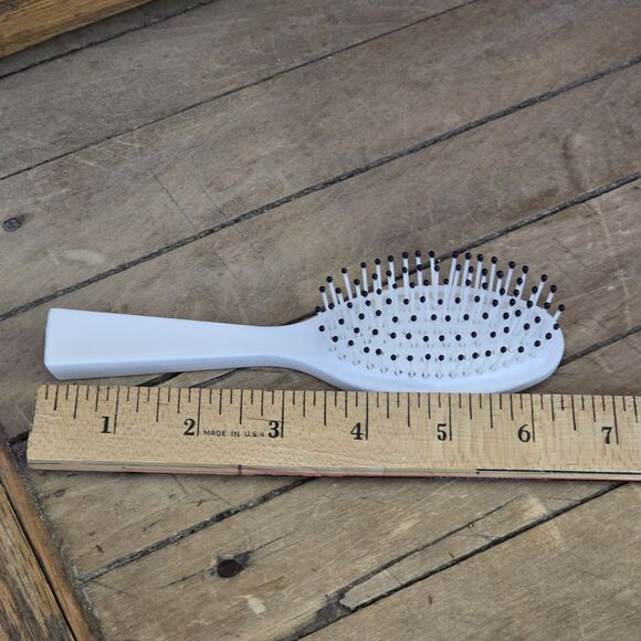 Vintage Estee Lauder Hair Brush White Small Oval 6.5" Travel Compact blball Tip - Picture 9 of 9